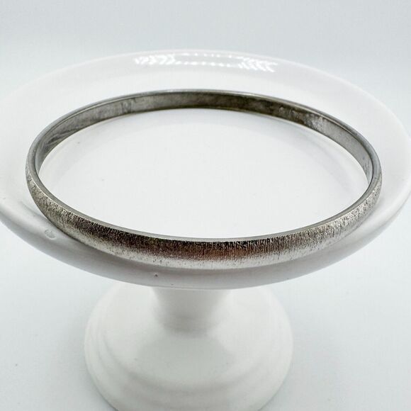 Vintage Monet Silver Tone Bangle Bracelet Minimalist Classic Timeless - Picture 4 of 6